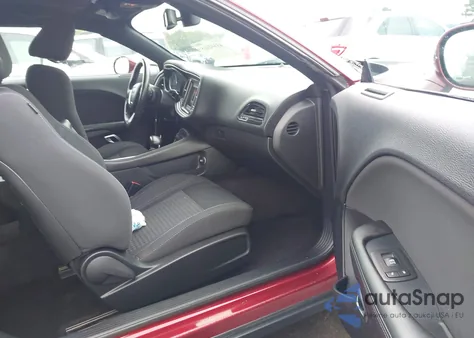 2018 Dodge Challenger Sxt z USA, uszkodzony, nr VIN 2C3CDZAG3JH294545